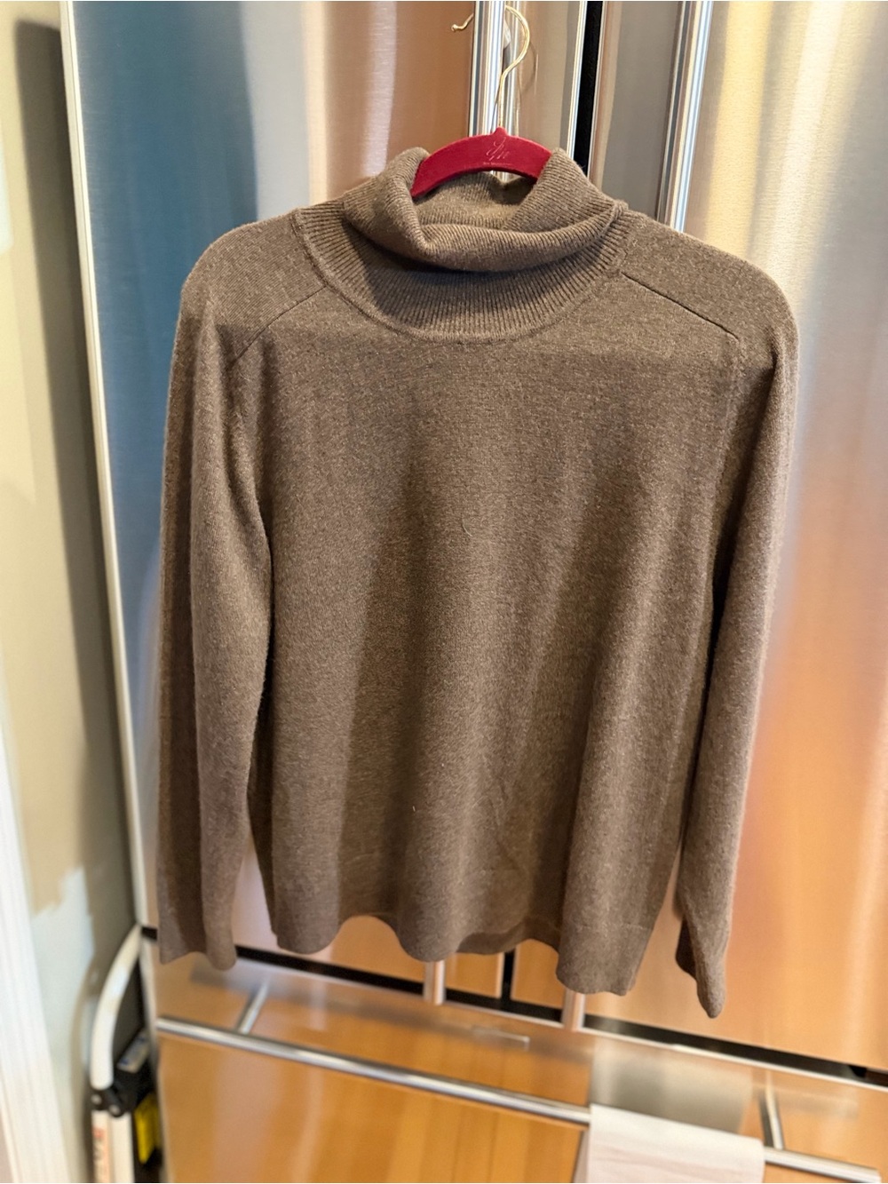 Woman’s Brown Turtleneck Cashmere-Sweater